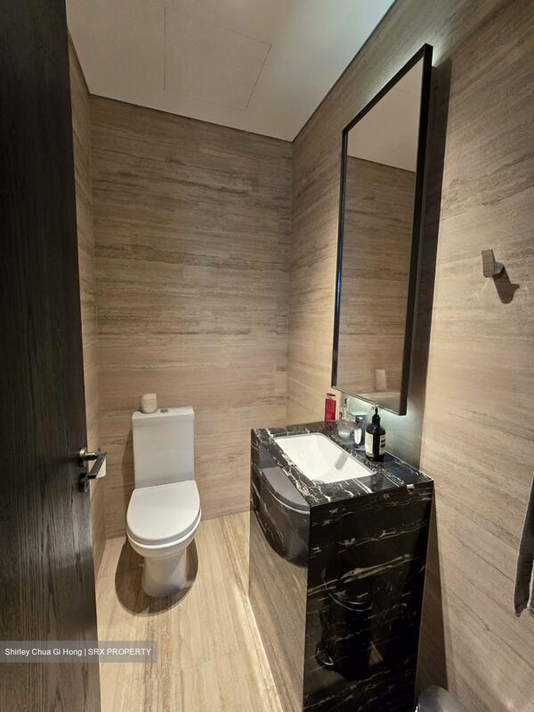 TwentyOne Angullia Park (D9), Condominium #455571841